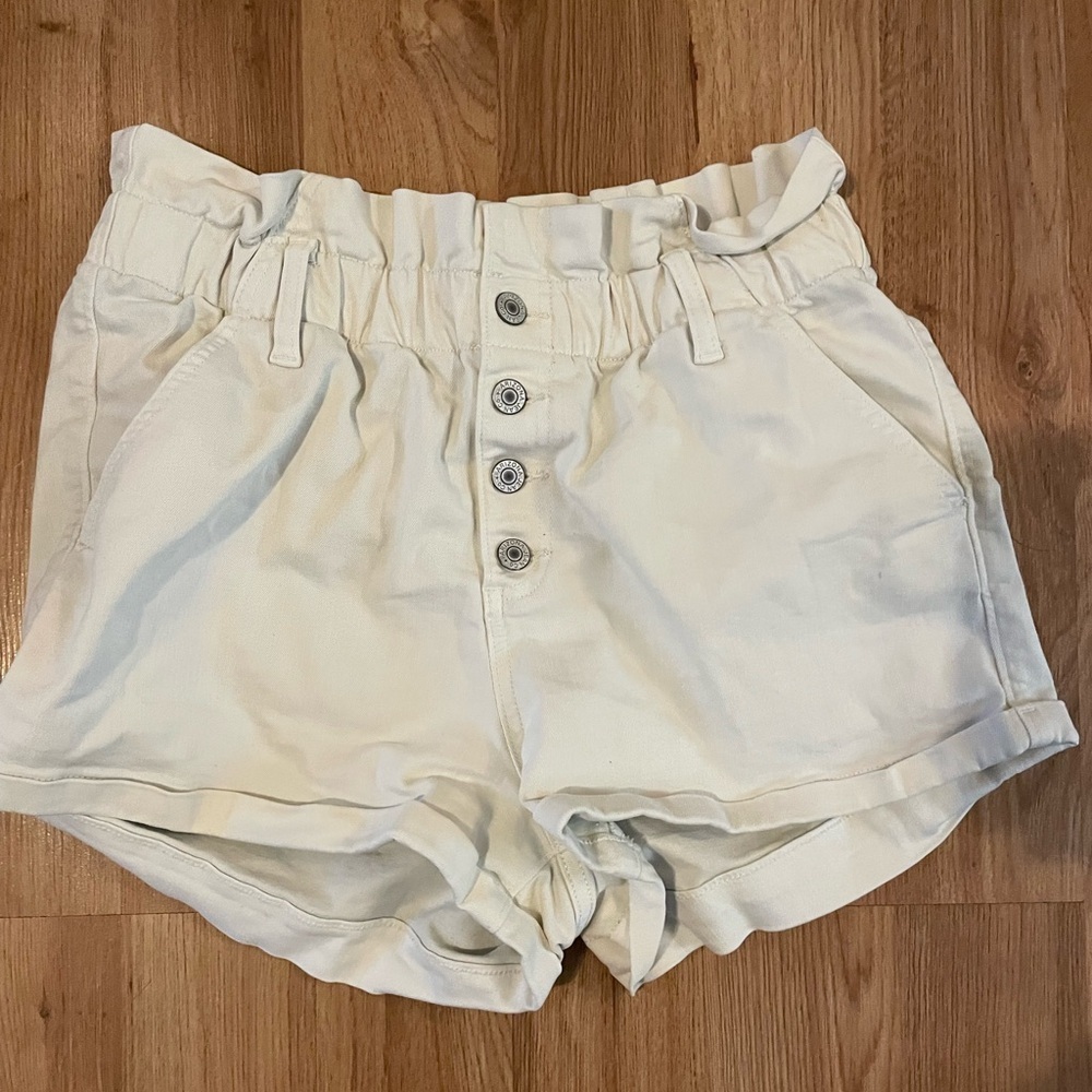 Arizona Jean Company High Waist Cream Shorts size 13
